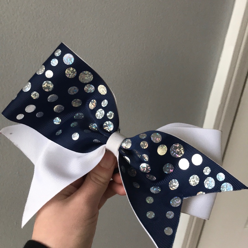 Cheer Bow
